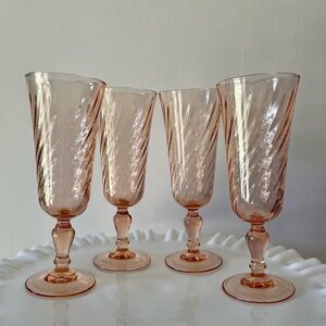 Set of 4 Rosaline Pink Swirl Arcoroc France Luminarc Champagne Flutes Toasting